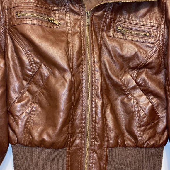 Leather jacket - Picture 2 of 2